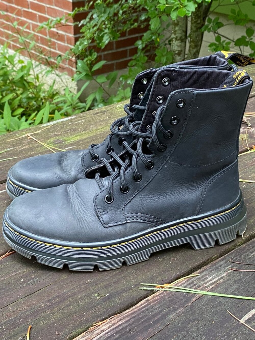 Black Leather Doc Martens "COMBS" Lace Up Boots - Size 7 Mens/Women's 8 USA